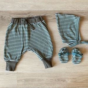 Kate Quinn Boy Bundle Pants Pixie Hate Booties Green 6-12 months